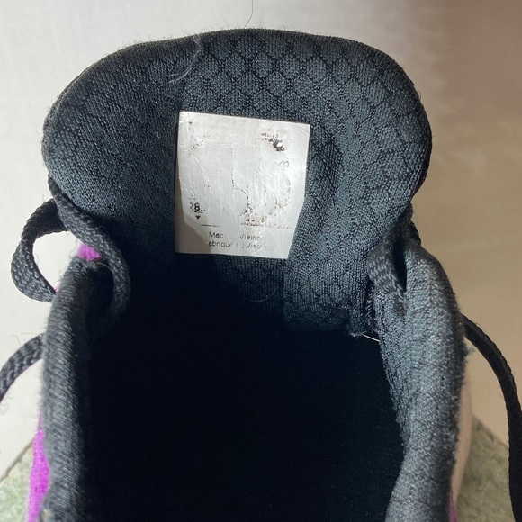 New Balance Kids Shoes Bright Vivid Purple with White Pre-loved Size unknown - Picture 8 of 15